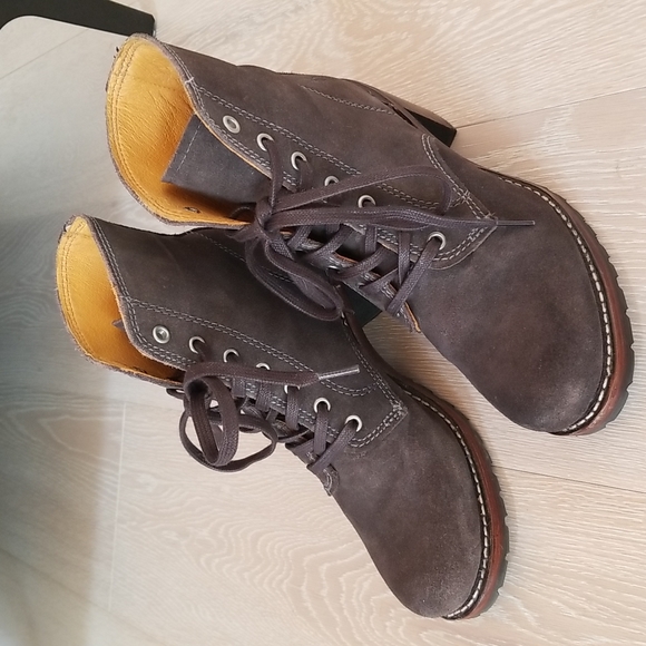 Frye Sabrina 6G Campus Lace Up Boots in Dark Brown Suede Leather - Picture 1 of 8